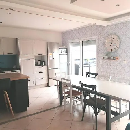 Jolie Maison De 4 Chambres Avec Jacuzzi Σπίτι διακοπών Λα Ροσέλ