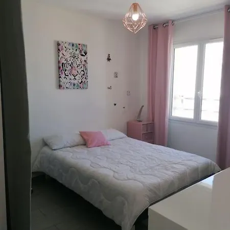 Jolie Maison De 4 Chambres Avec Jacuzzi Σπίτι διακοπών