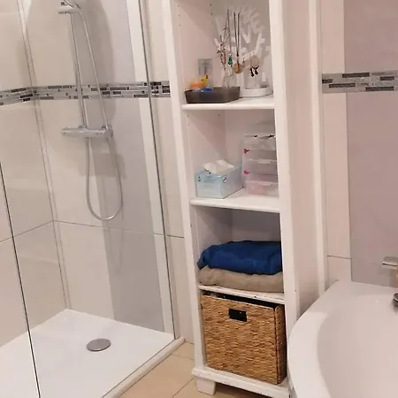 Σπίτι διακοπών Jolie Maison De 4 Chambres Avec Jacuzzi *